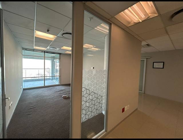 429M² OFFICE TO LET IN SANDTON CENTRAL